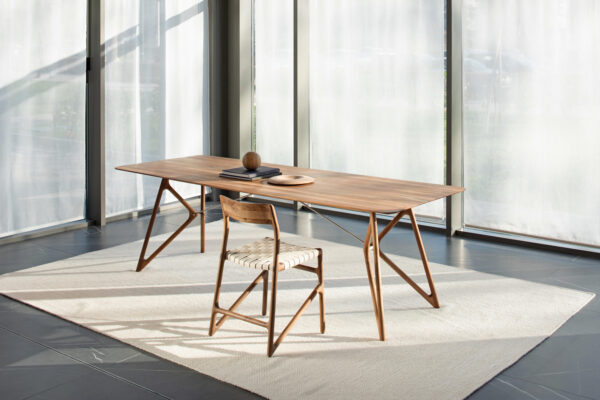 MESA DISEÑO MADERA MACIZA 44 - 1142